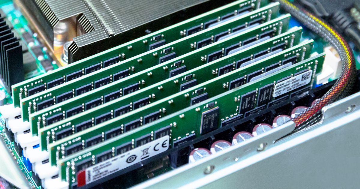 Серверная память: DDR3/4, Buffered, …unBuffered, ECC? Помогаем разобраться с выбором памяти для различных платформ