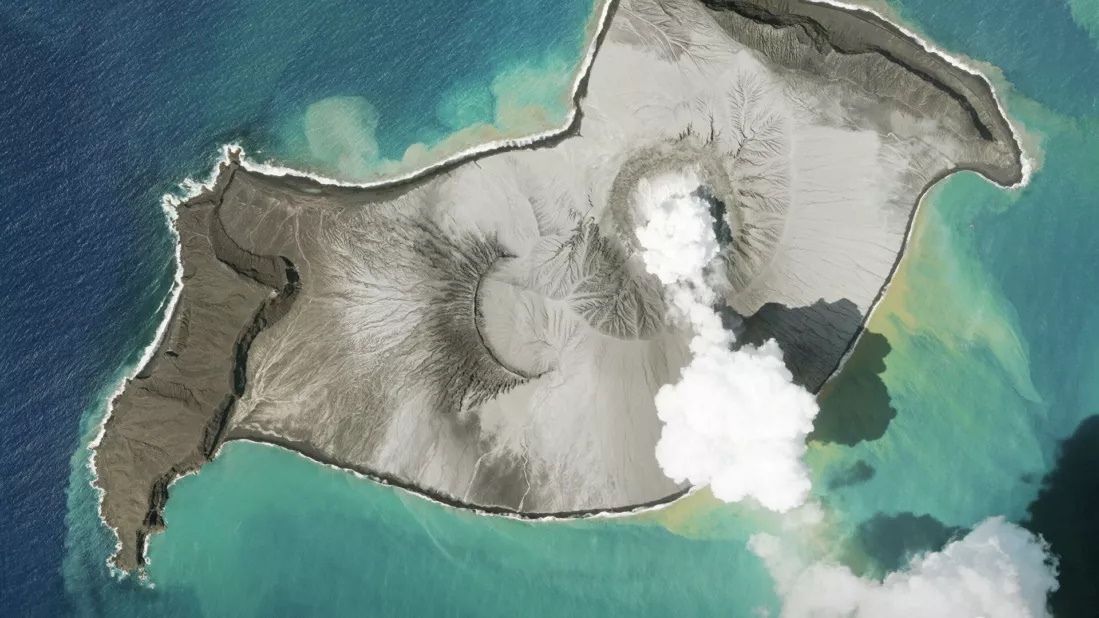 Как маленькое островное королевство пострадало от извержения большого вулкана: локальный интернет-апокалипсис