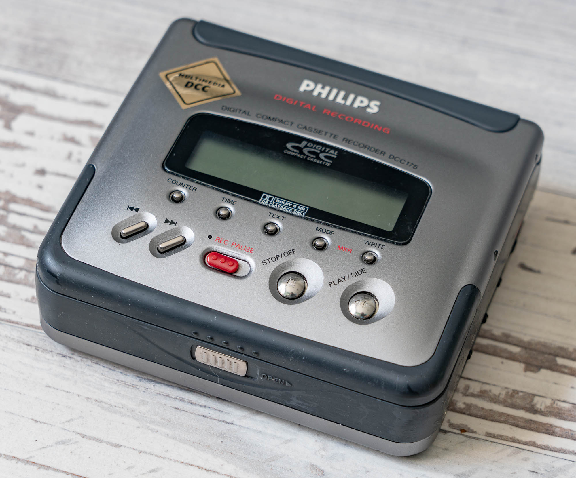Цифровая кассета. Цифровые кассеты. Philips DCC 900. Philips dcc175. Кассета цифровая чёрная ручка д/табло.