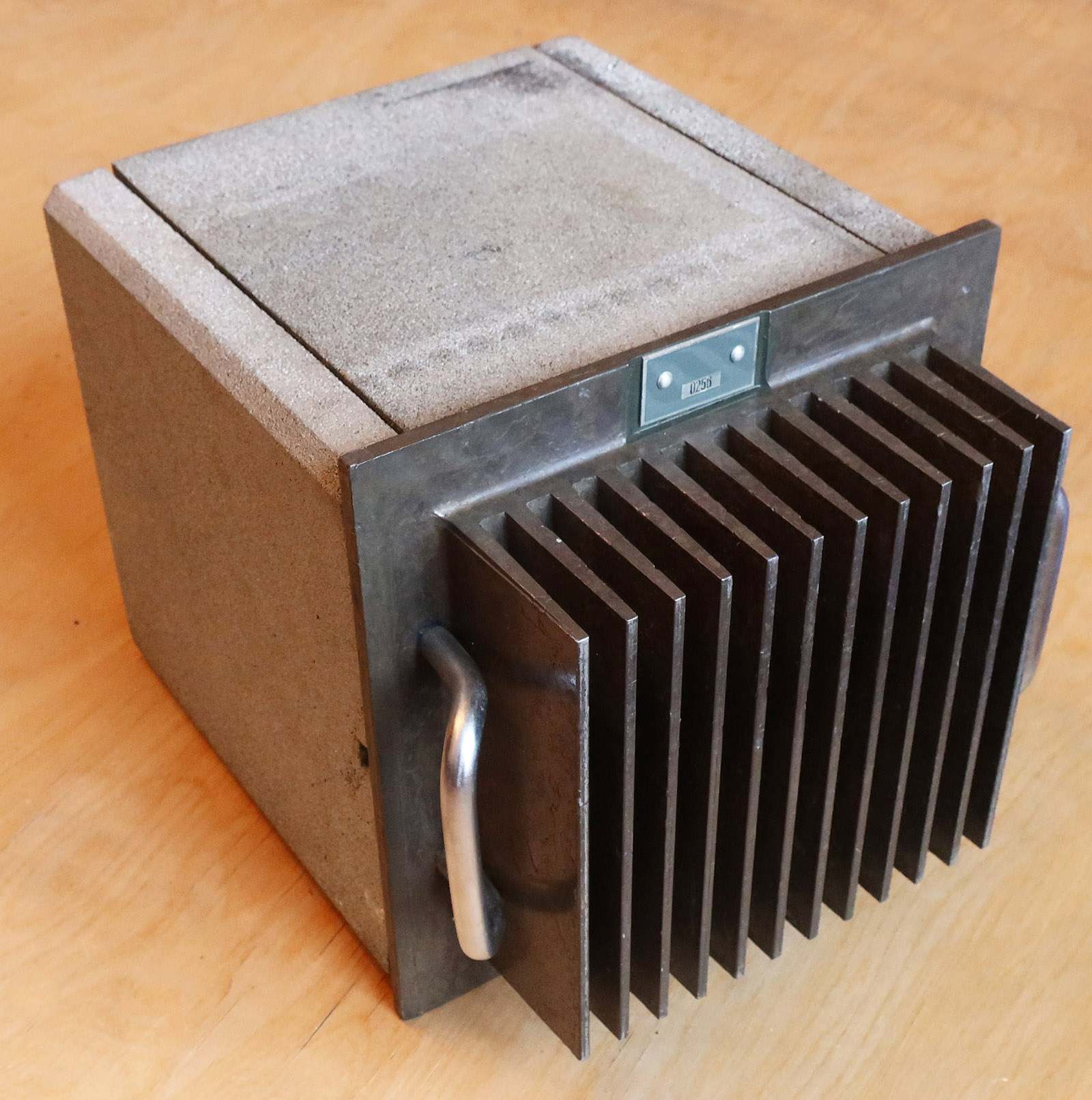 Куб памяти системы 5Ц19 - корпус